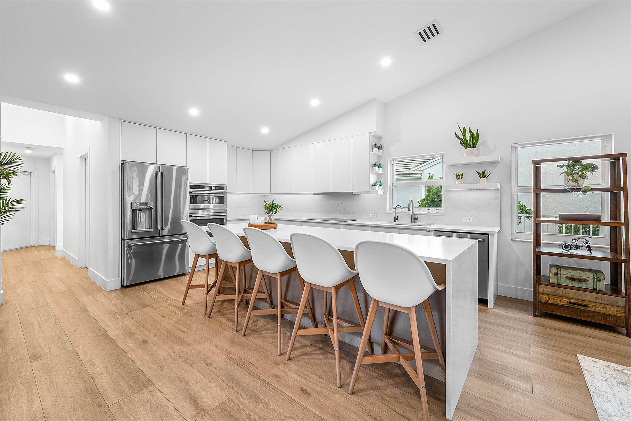 LAKEFIELD OF THE LANDINGS - Residential Lease