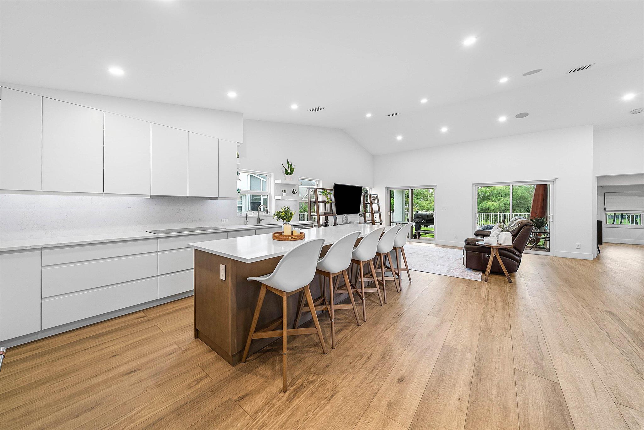 LAKEFIELD OF THE LANDINGS - Residential Lease