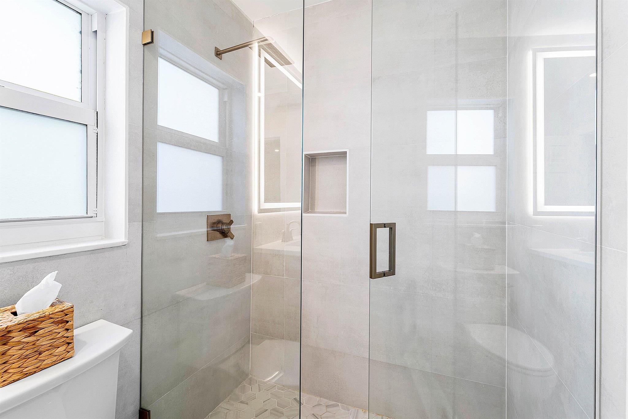 LAKEFIELD OF THE LANDINGS - Residential Lease