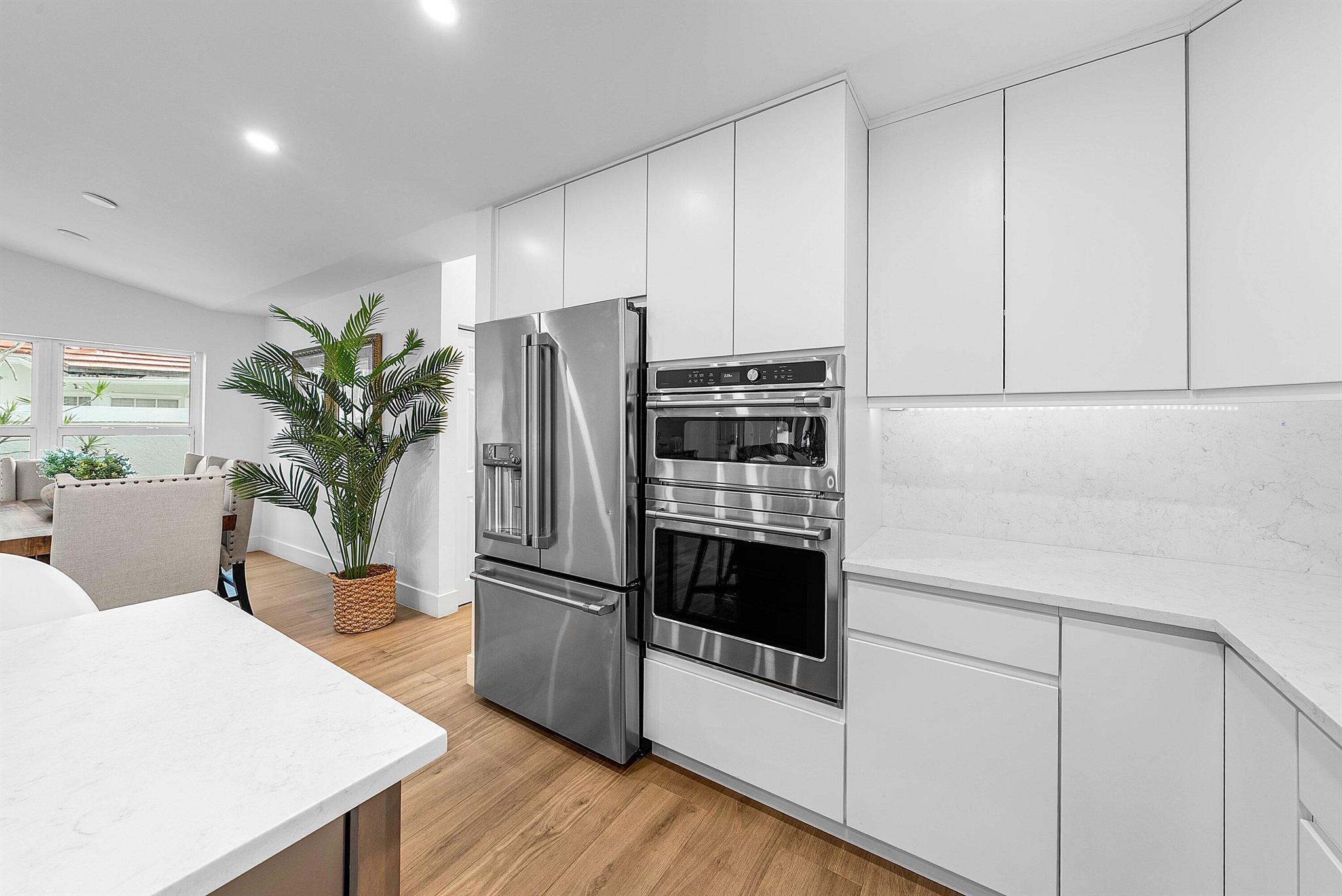 LAKEFIELD OF THE LANDINGS - Residential Lease