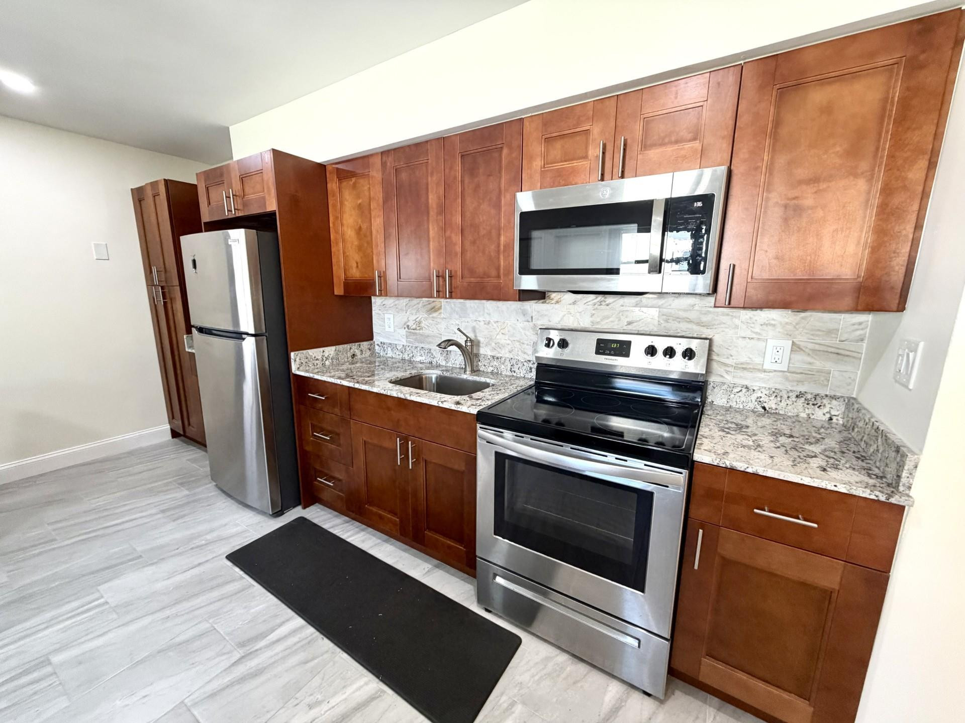 Broward Gardens 21-48 B - Residential Lease