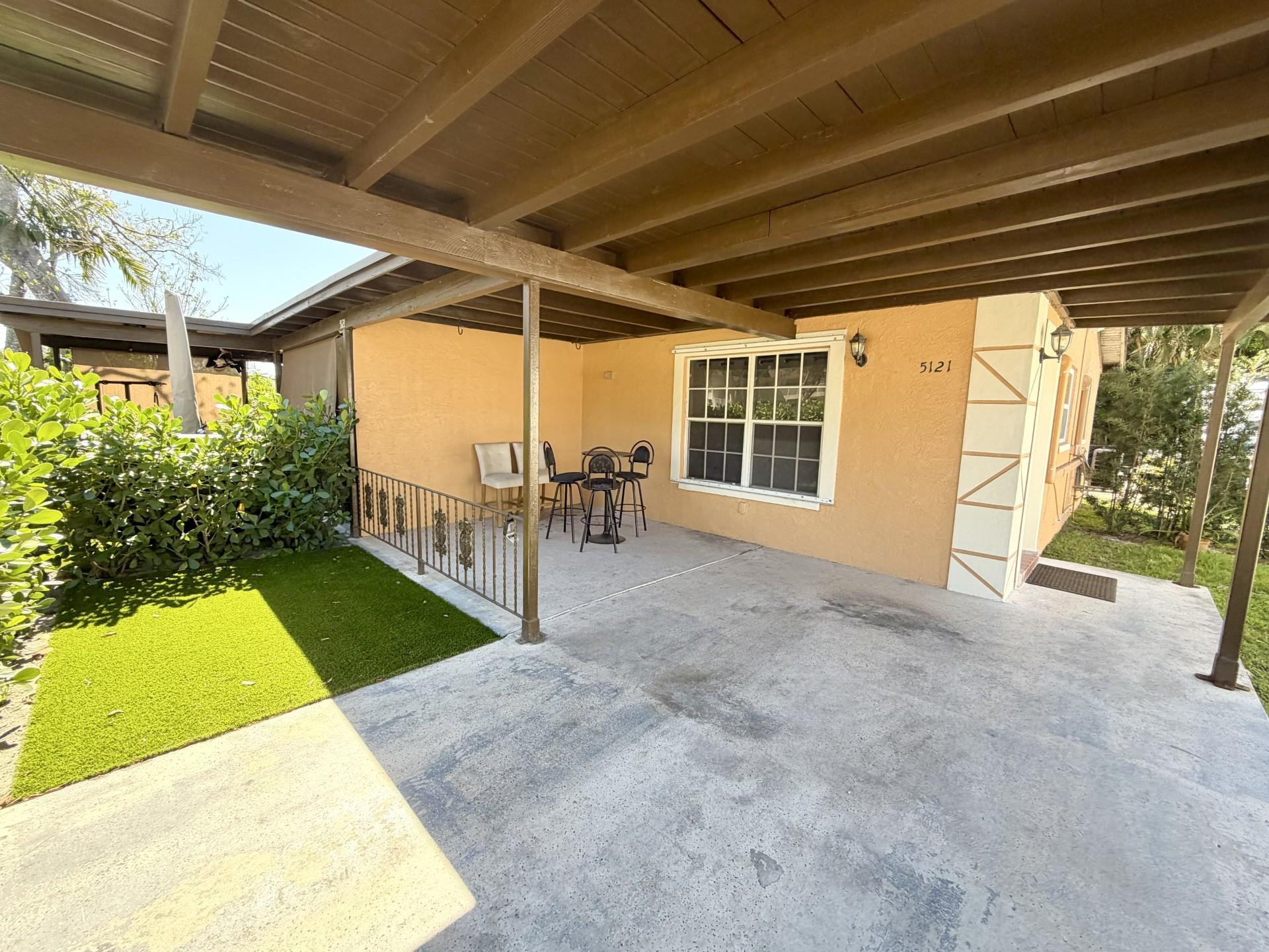 Broward Gardens 21-48 B - Residential Lease