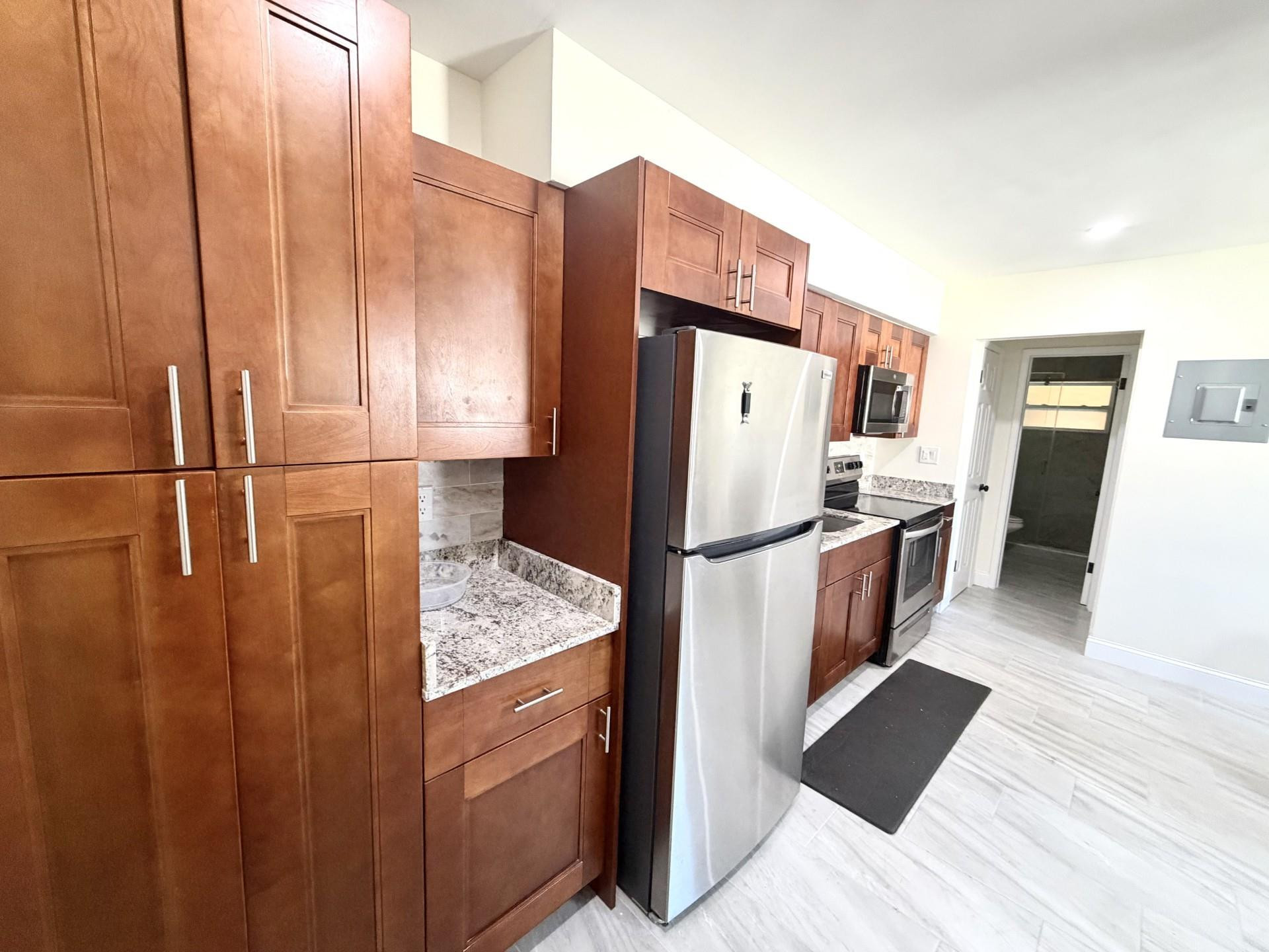 Broward Gardens 21-48 B - Residential Lease