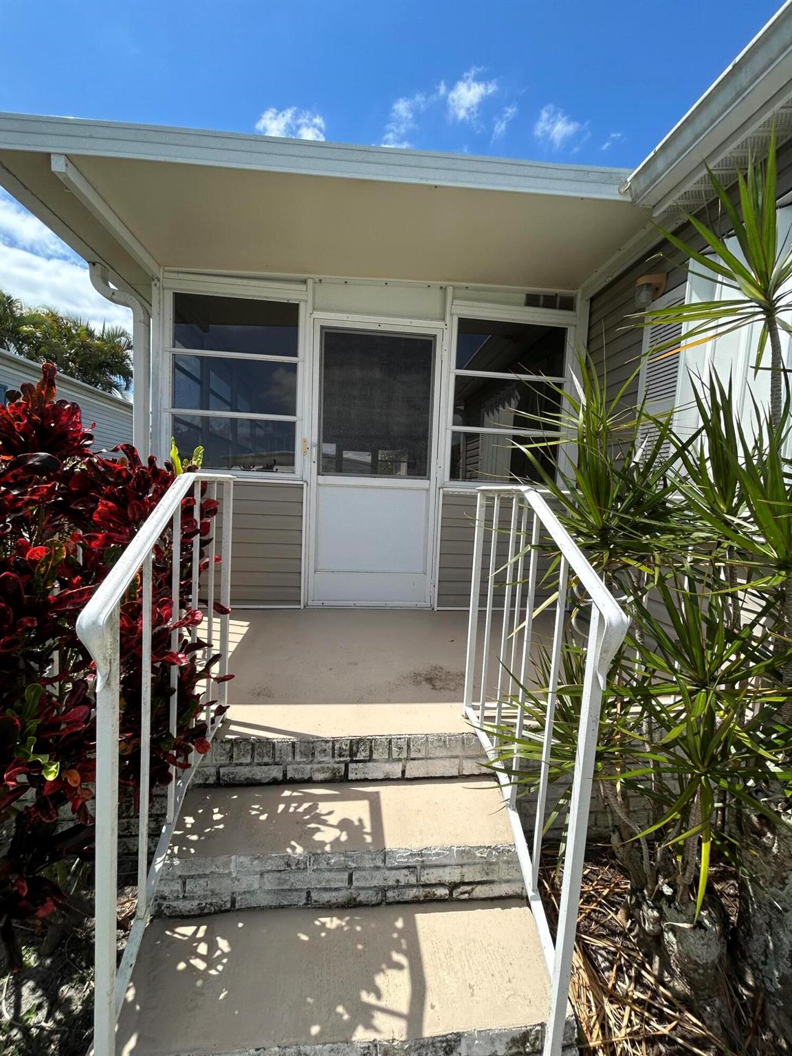 400 N Highway A1A 47, Jupiter, FL, 33477/$399,000 2 400 N Highway A1A 47