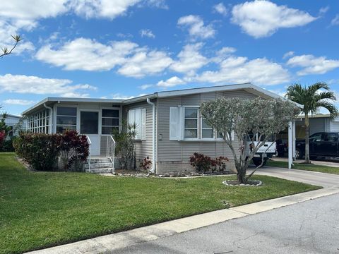 Photo of 400 N Highway A1a #47, Jupiter, FL 33477 (MLS # R11081905)