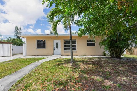 Single Family Residence in Hollywood FL 5621 Cleveland St St.jpg