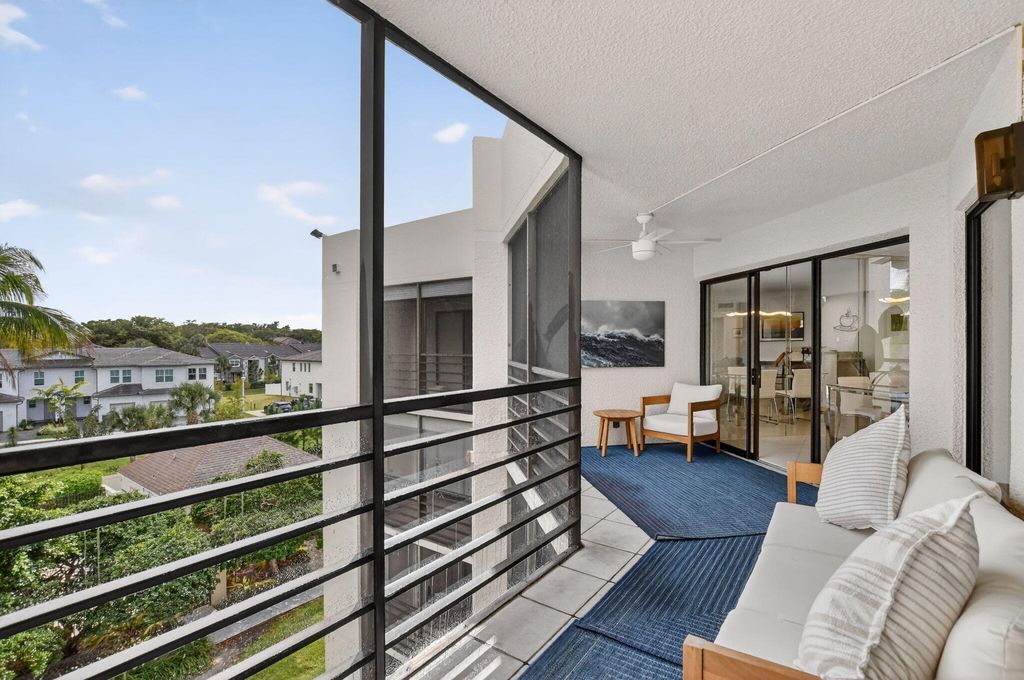 Photo of 5851 Camino Del Sol #Apt 402, Boca Raton, FL 33433 (MLS # R11169838)