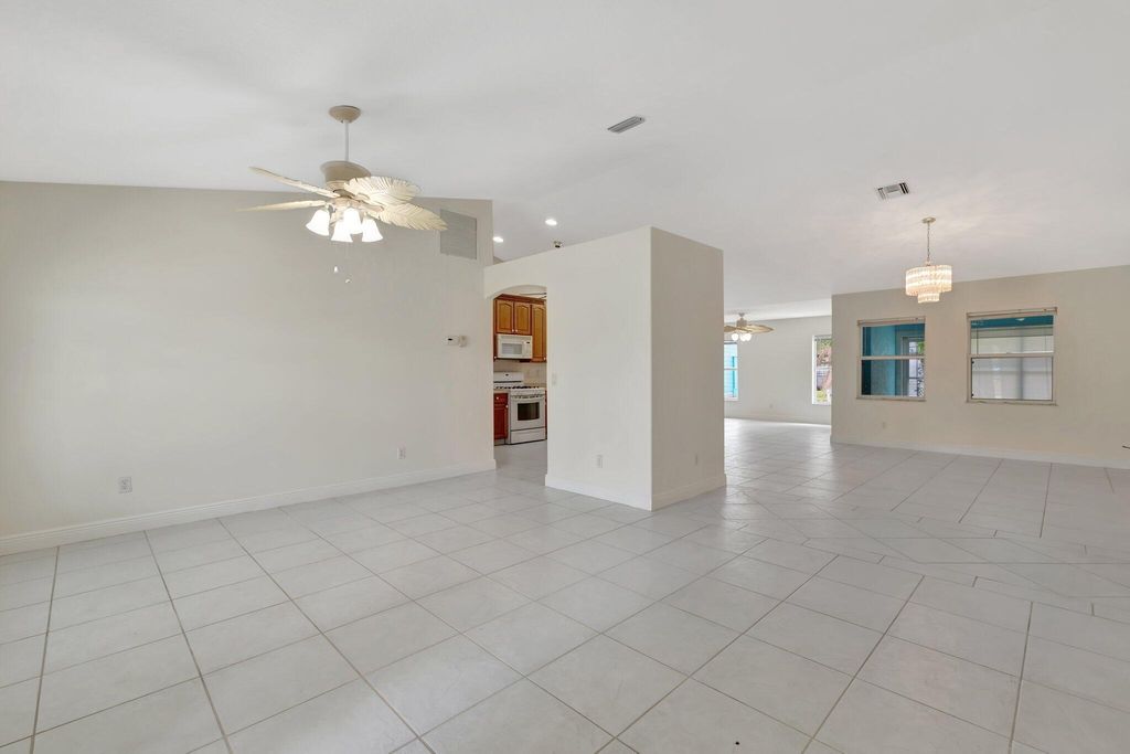 Photo of 189 SE Floresta Drive, Port Saint Lucie, FL 34983 (MLS # R11118137)