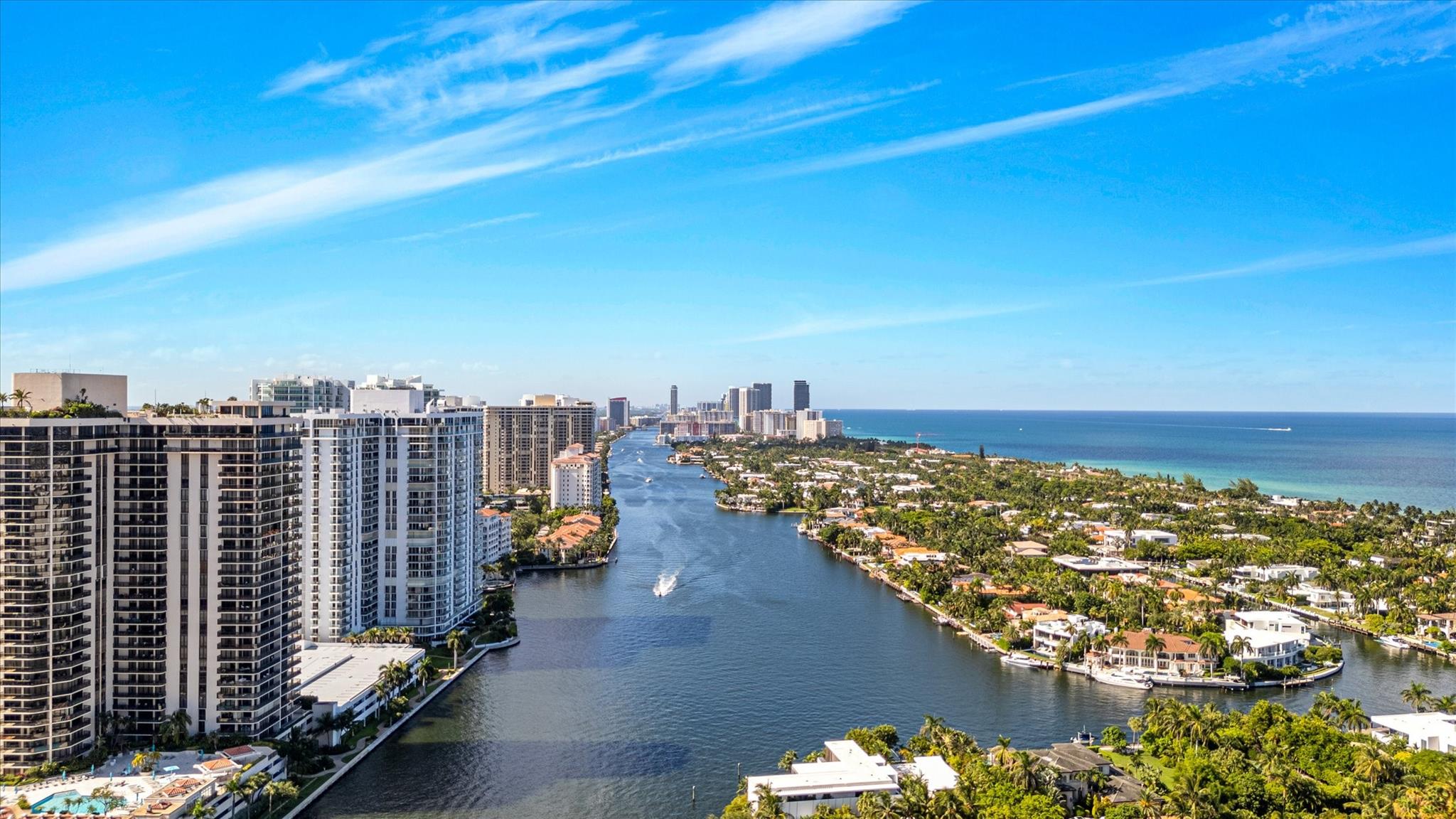 TURNBERRY NORTH TOWER - Residential