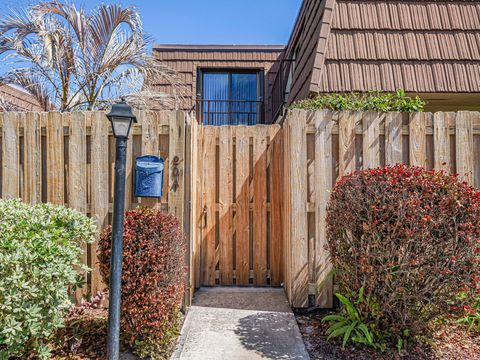 1166 6th Avenue 20a Vero Beach FL 32960