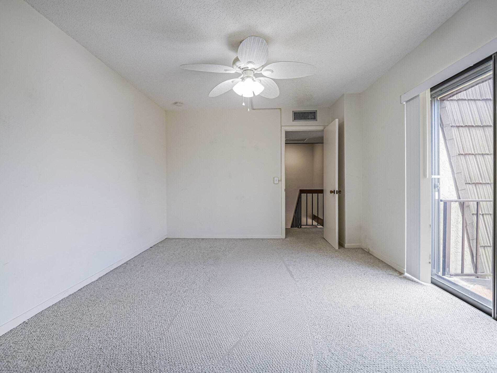 TROPIC GROVES VILLAS J - Residential