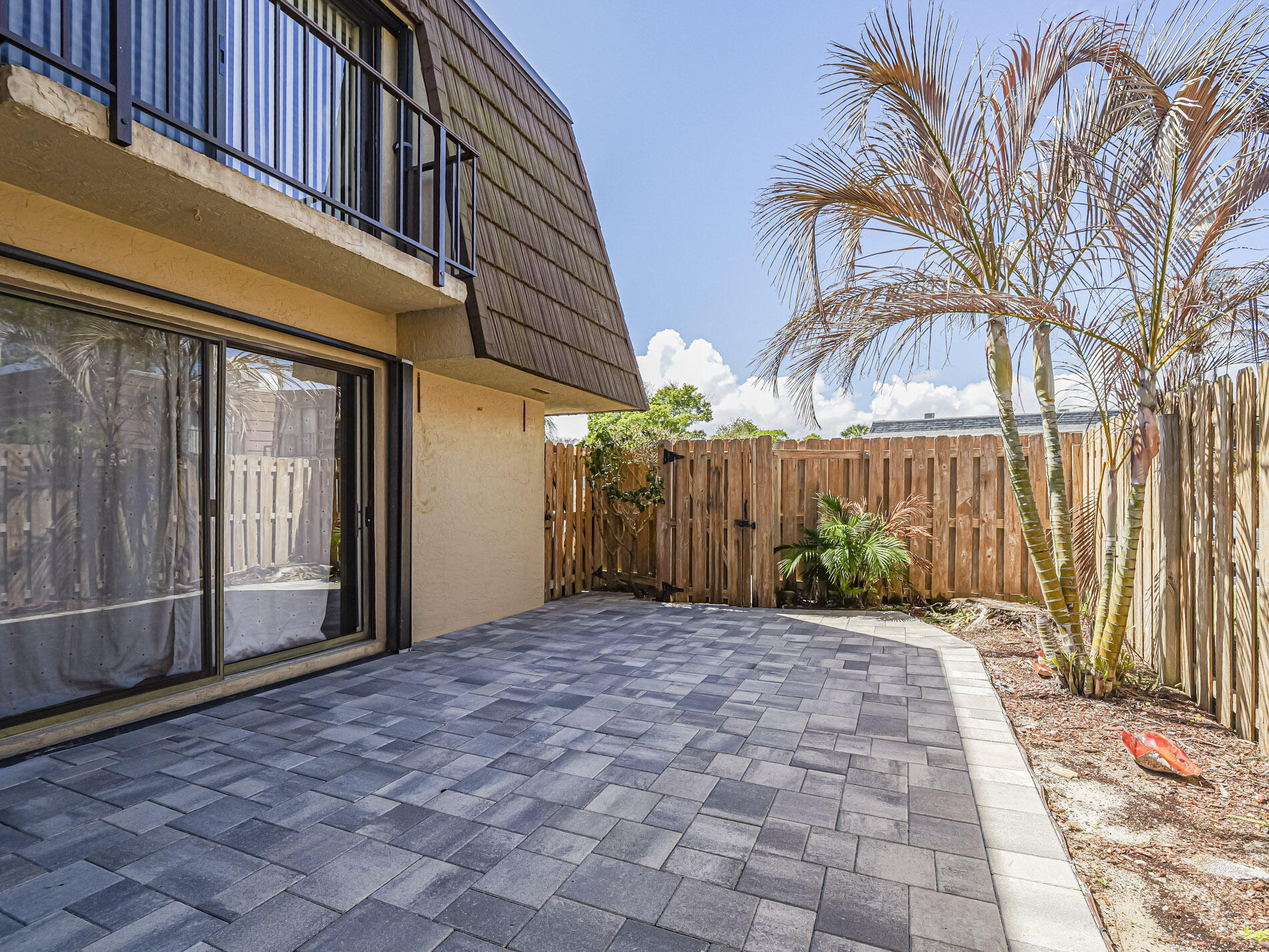 View photos, virtual tours, details... 1166 6th Avenue 20a