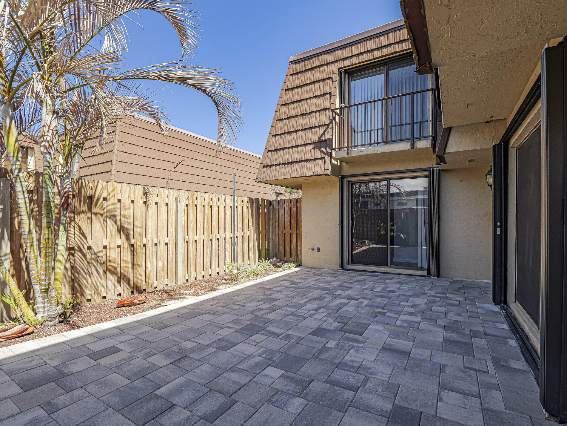 View photos, virtual tours, details... 1166 6th Avenue 20a