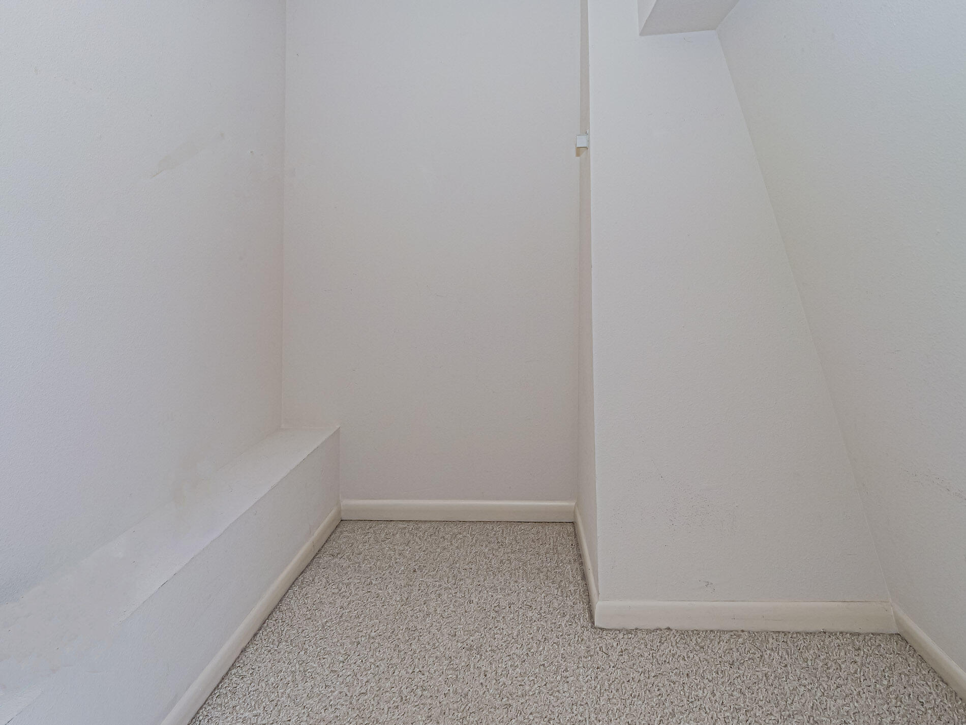 TROPIC GROVES VILLAS J - Residential