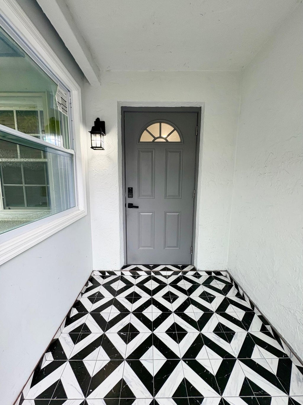 Photo of 1733 Sunset Avenue, Lake Worth Beach, FL 33460 (MLS # R11144706)