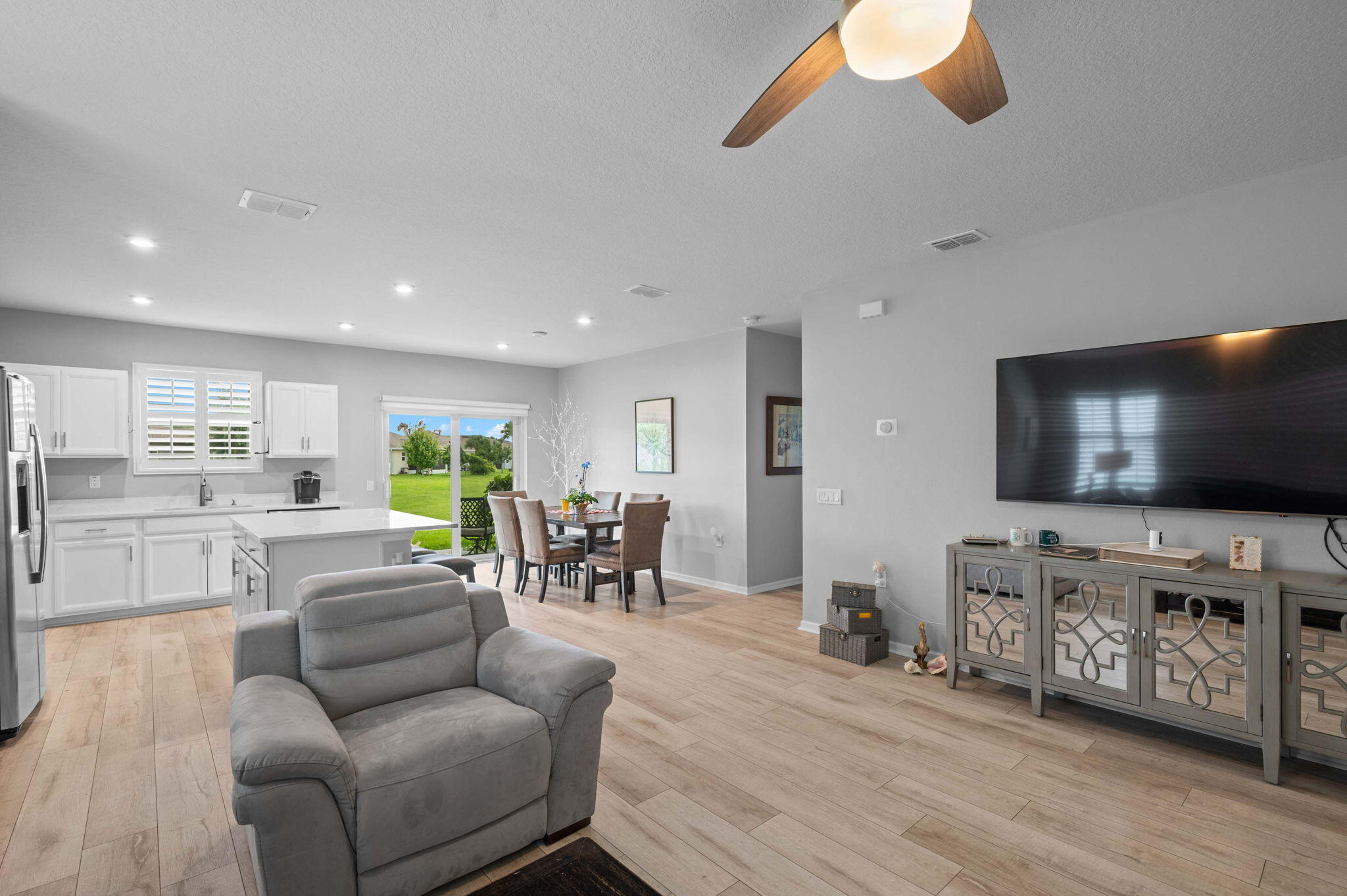 3833 Lancove Way