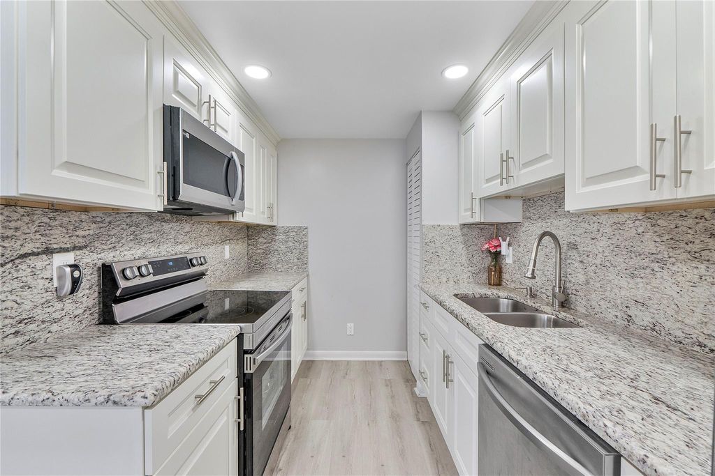 Photo of 1052 Harwood #1052, Deerfield Beach, FL 33442 (MLS # F10534738)