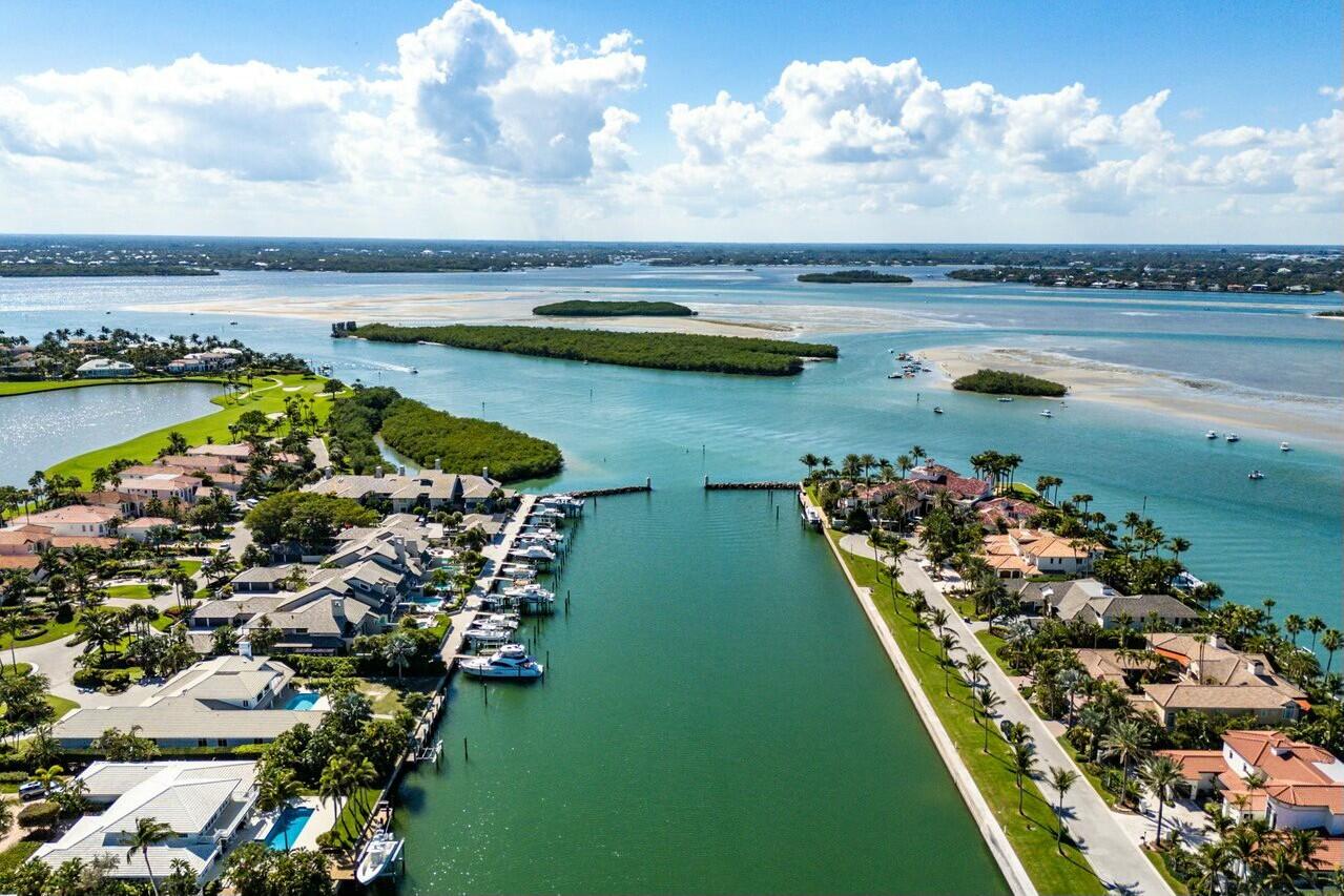 SAILFISH POINT - Residential
