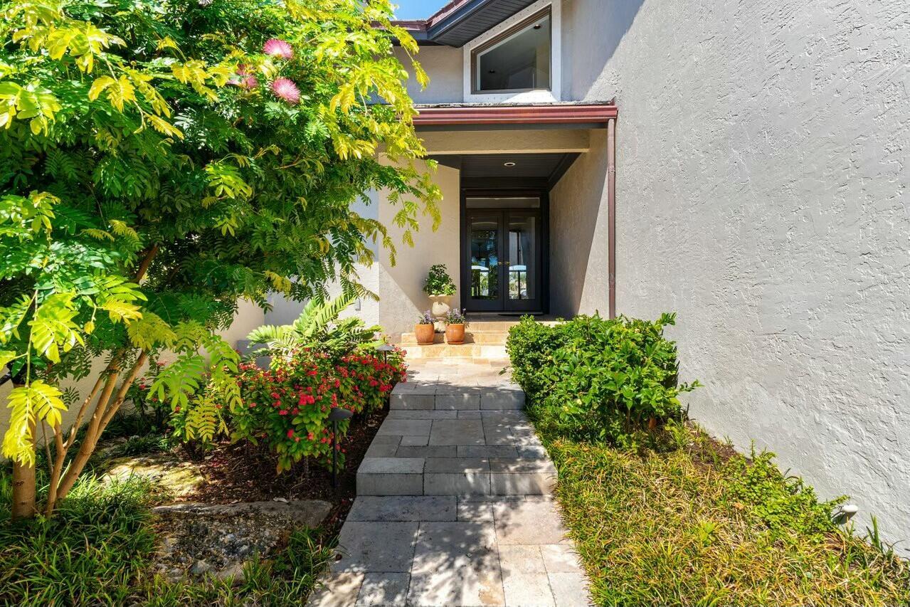 SAILFISH POINT - Residential