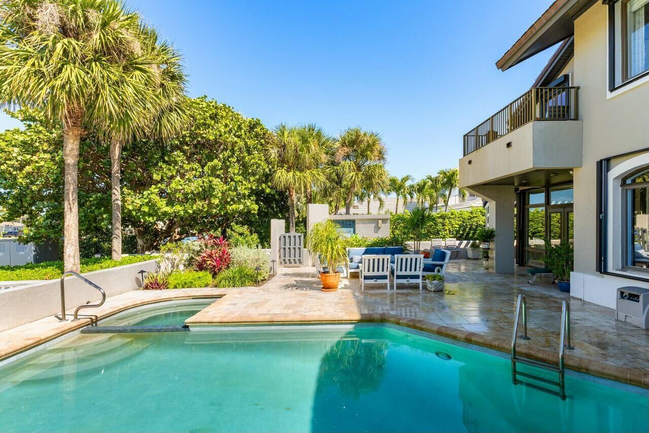 SAILFISH POINT - Residential