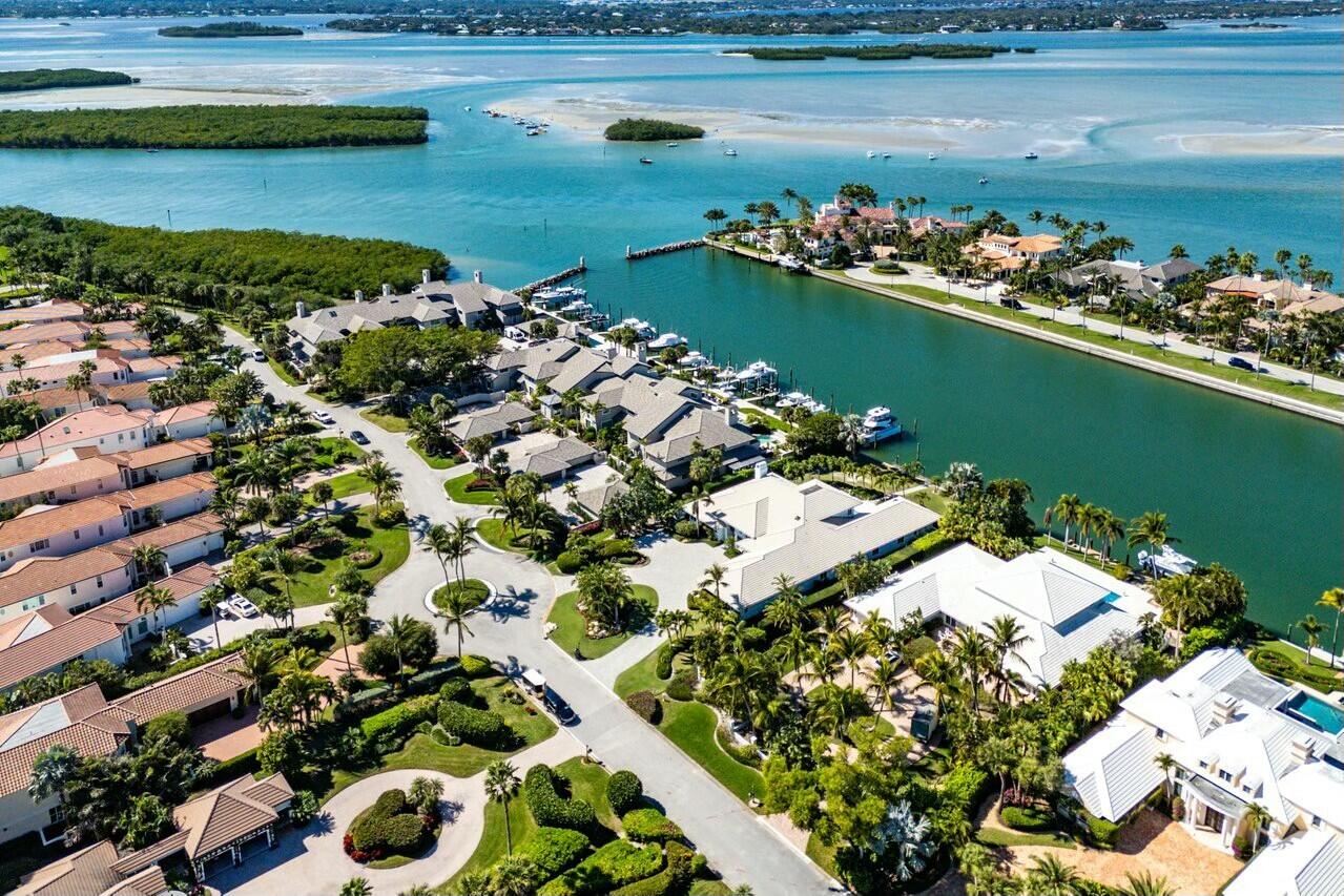 SAILFISH POINT - Residential
