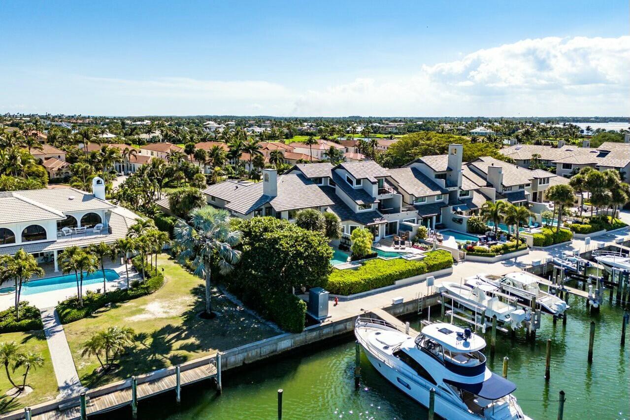 SAILFISH POINT - Residential