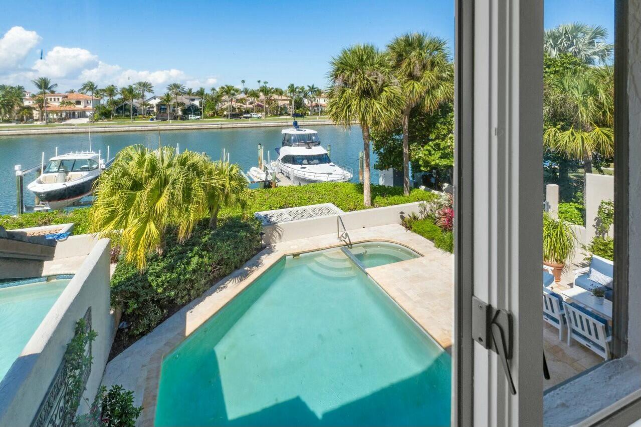 SAILFISH POINT - Residential