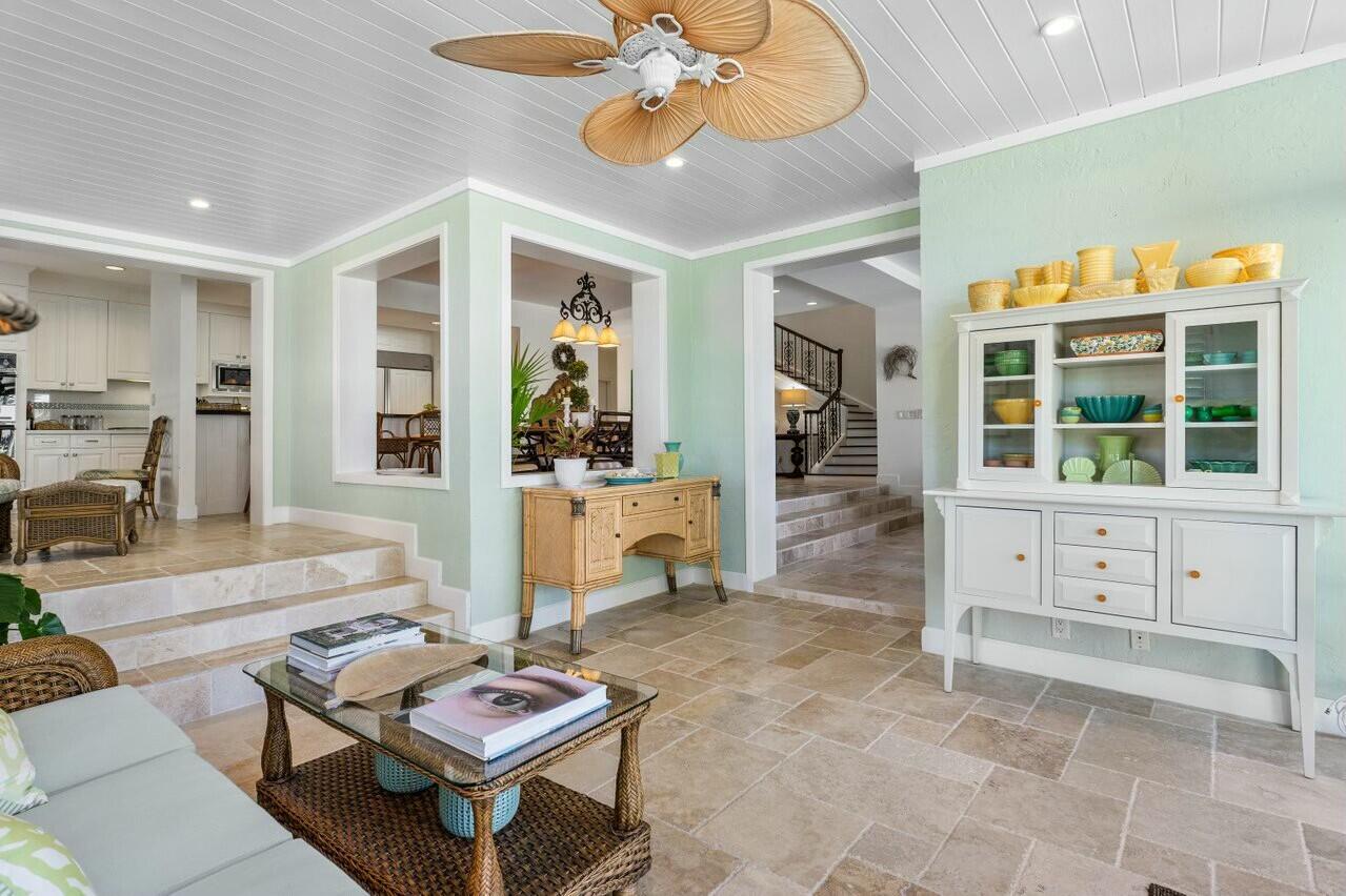 SAILFISH POINT - Residential