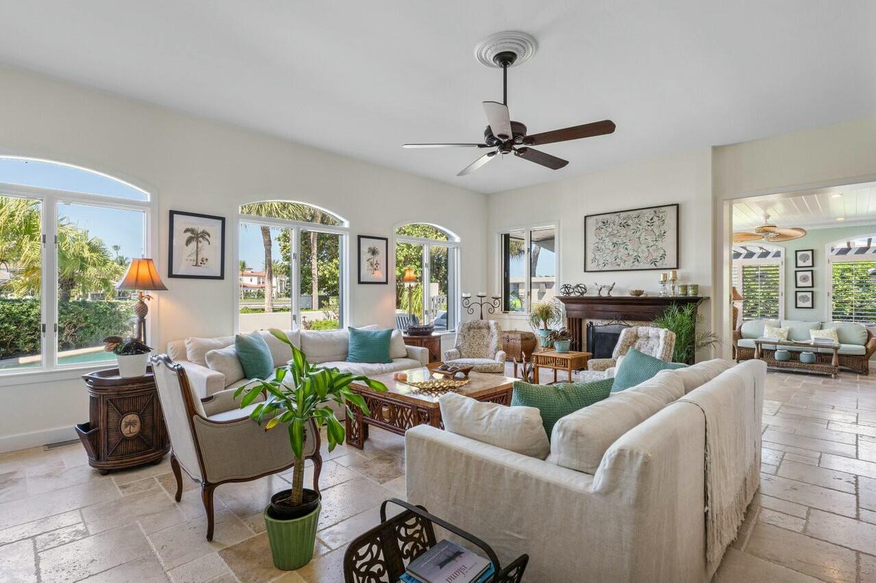 SAILFISH POINT - Residential