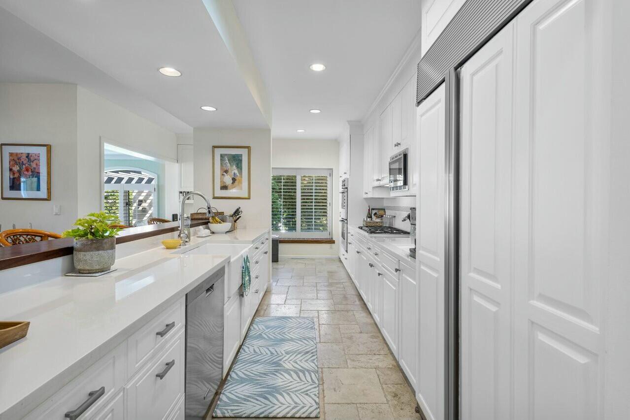 SAILFISH POINT - Residential