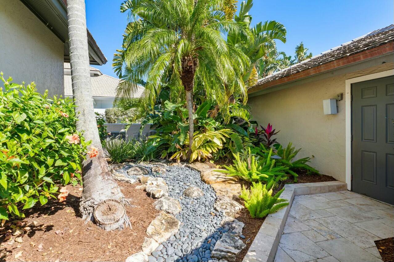 SAILFISH POINT - Residential