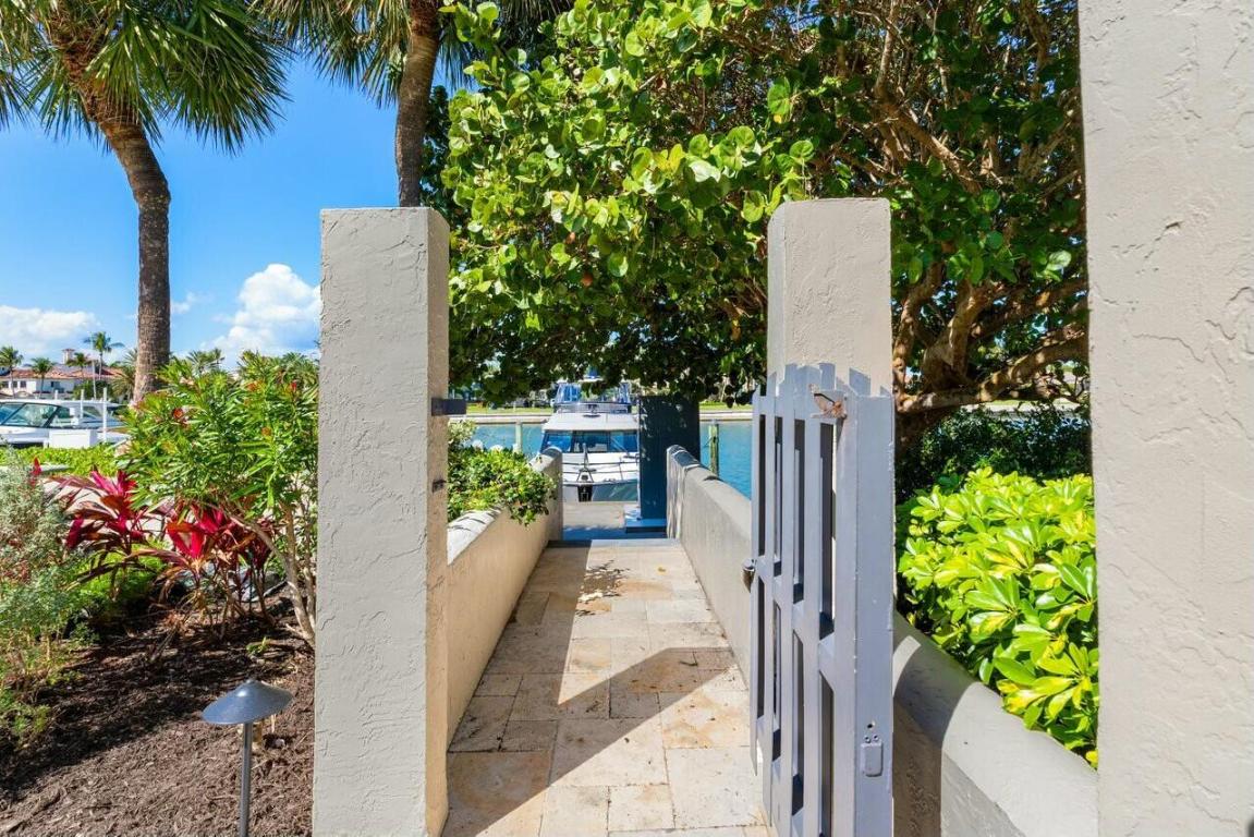 SAILFISH POINT - Residential