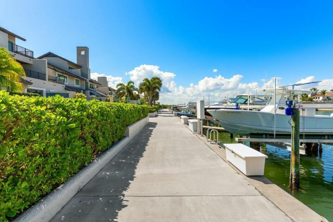SAILFISH POINT - Residential