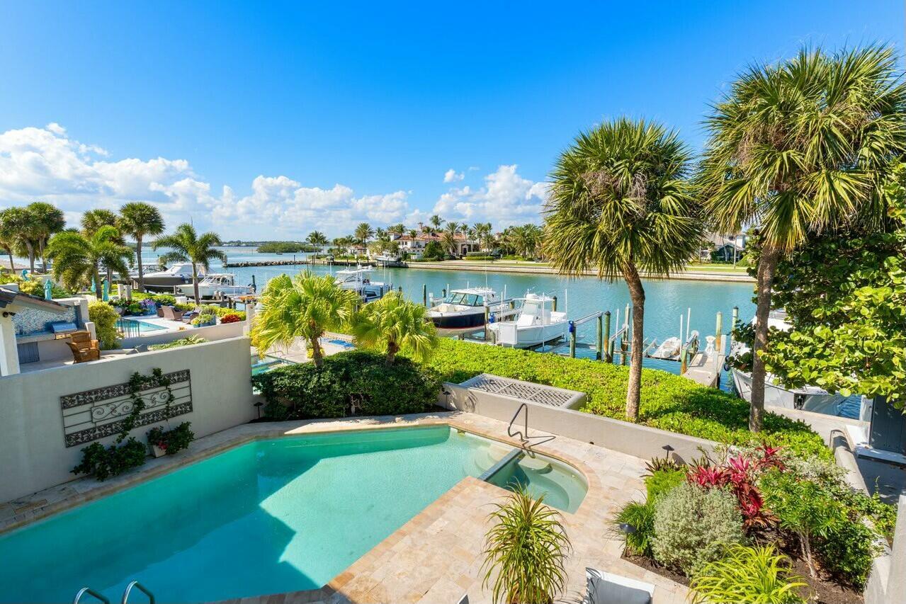 SAILFISH POINT - Residential