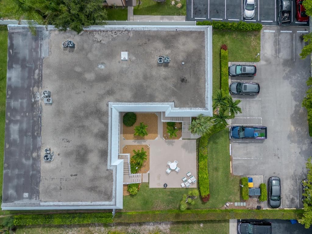 Photo of 118 Yacht Club Drive #7, North Palm Beach, FL 33408 (MLS # R11095256)