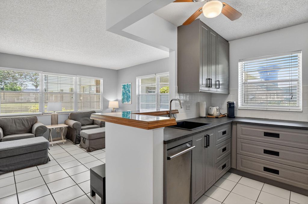 Photo of 492 W Tilford, Deerfield Beach, FL 33442 (MLS # B26021398)