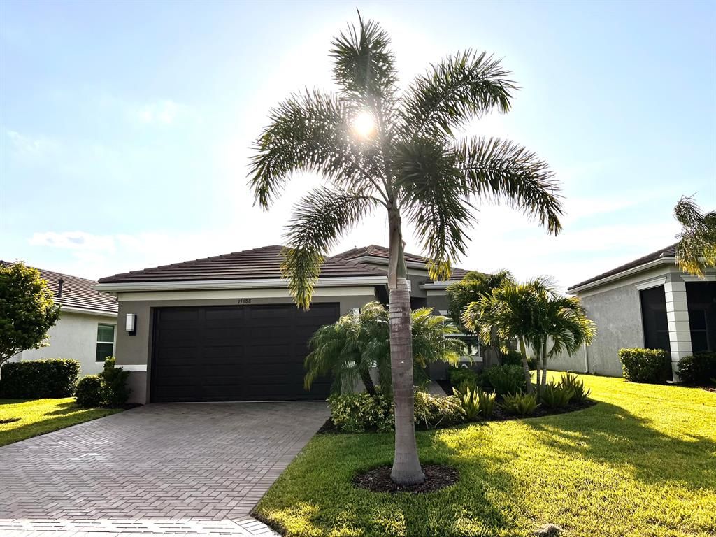 Photo of 11688 SW Brighton Falls Drive, Port St Lucie, FL 34987 (MLS # R10887102)
