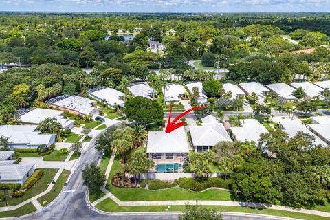 Single Family Residence in Palm Beach Gardens FL 8570 Wakefield Drive Dr 37.jpg