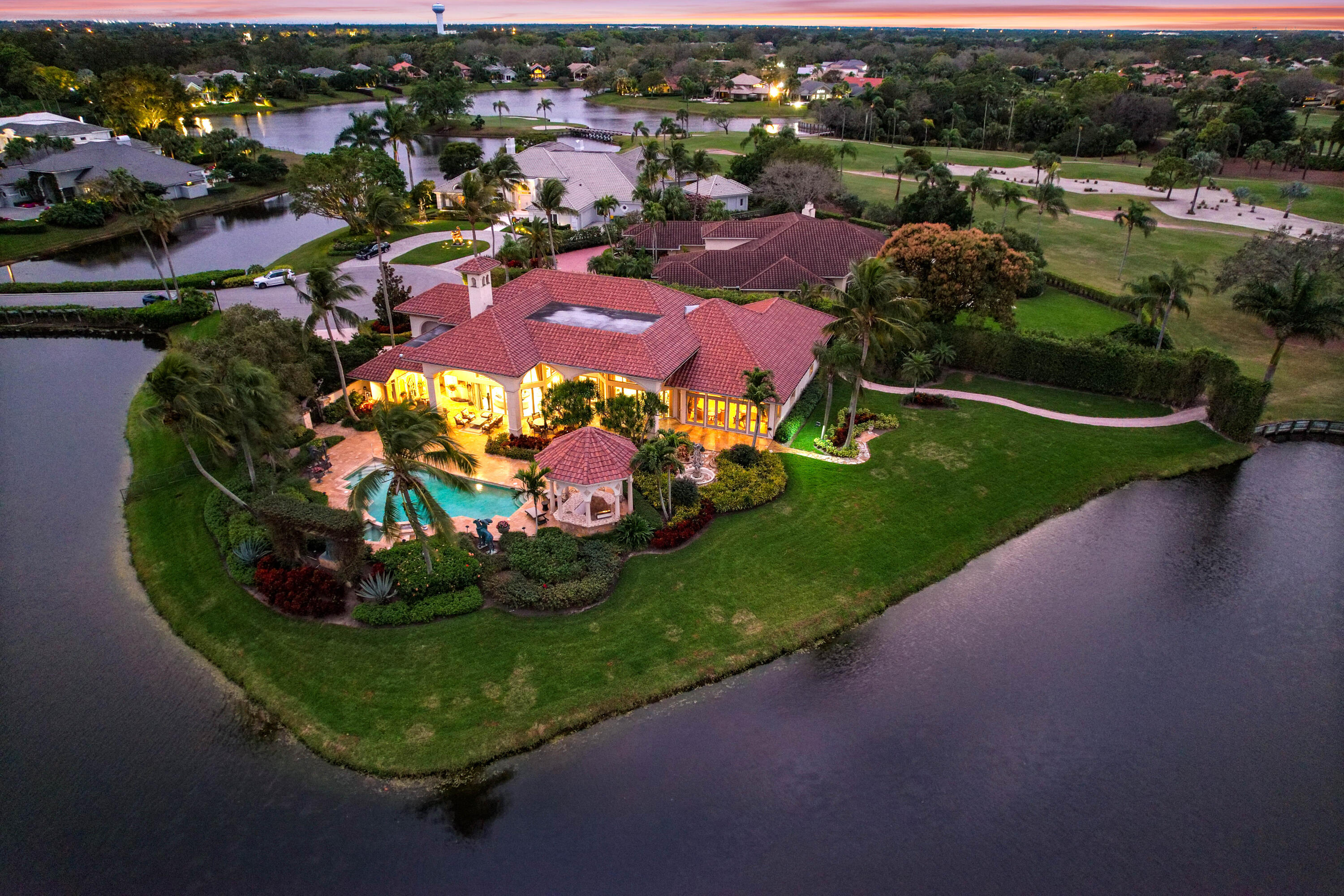 FRENCHMANS CREEK - Residential