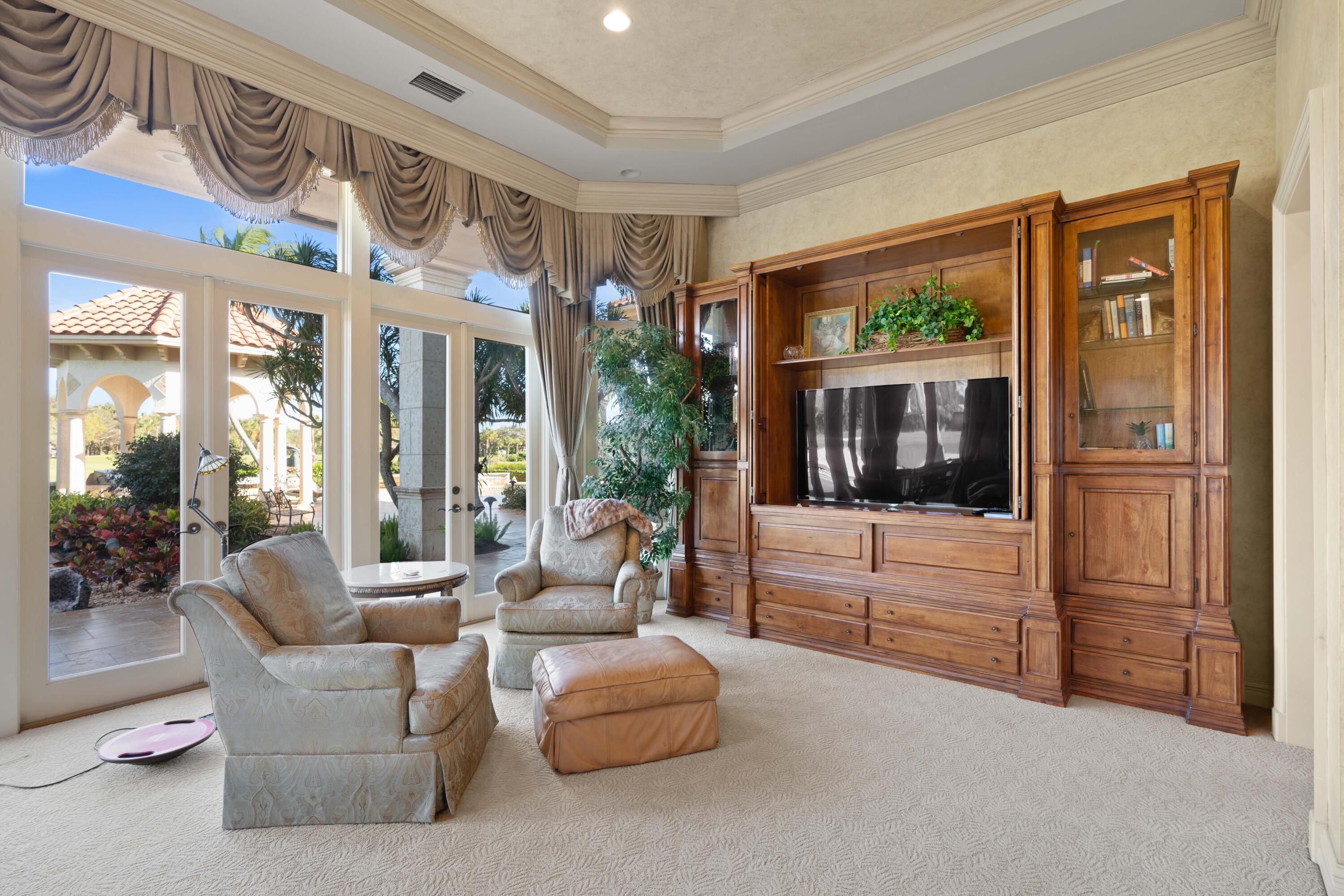 FRENCHMANS CREEK - Residential