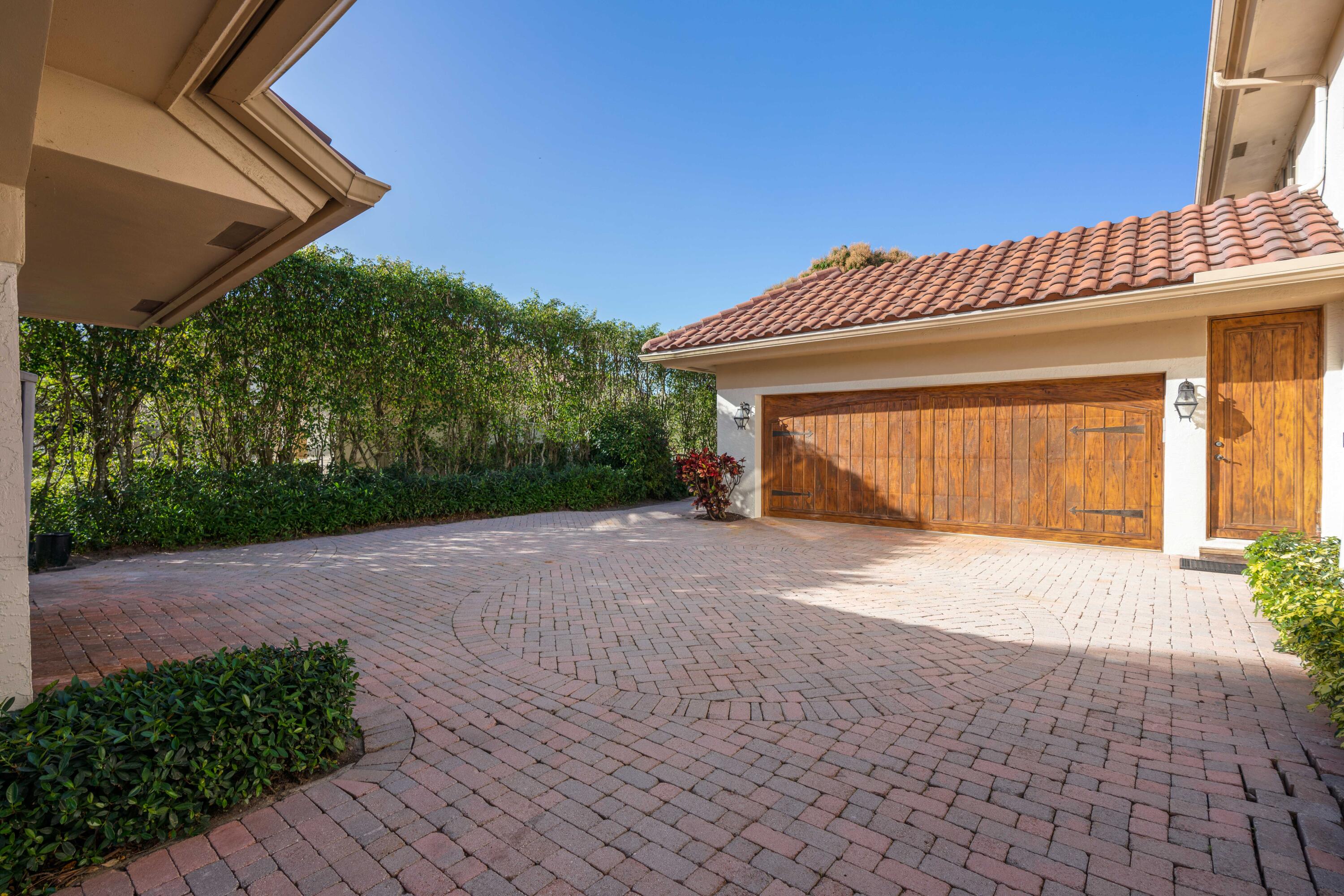 FRENCHMANS CREEK - Residential