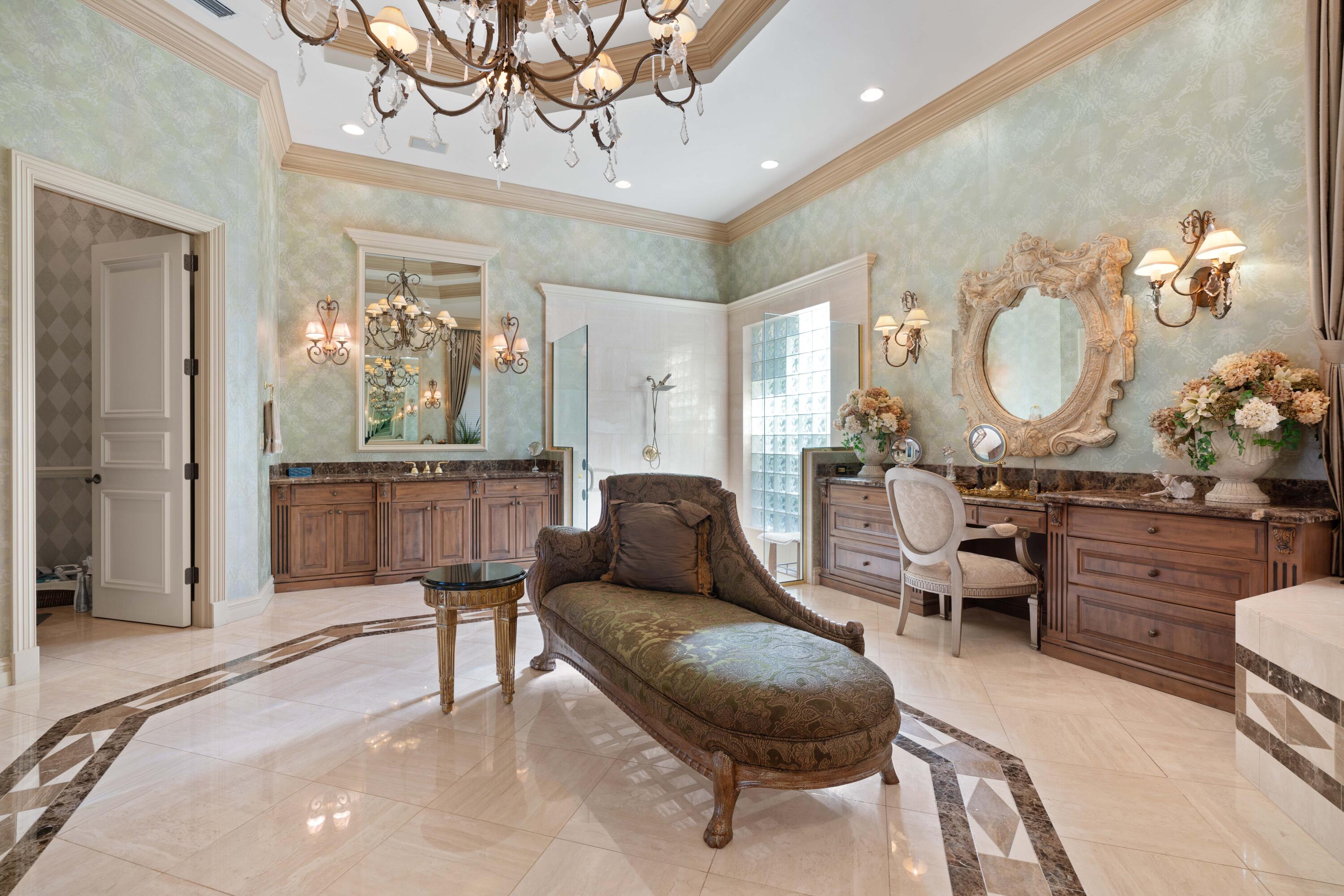 FRENCHMANS CREEK - Residential