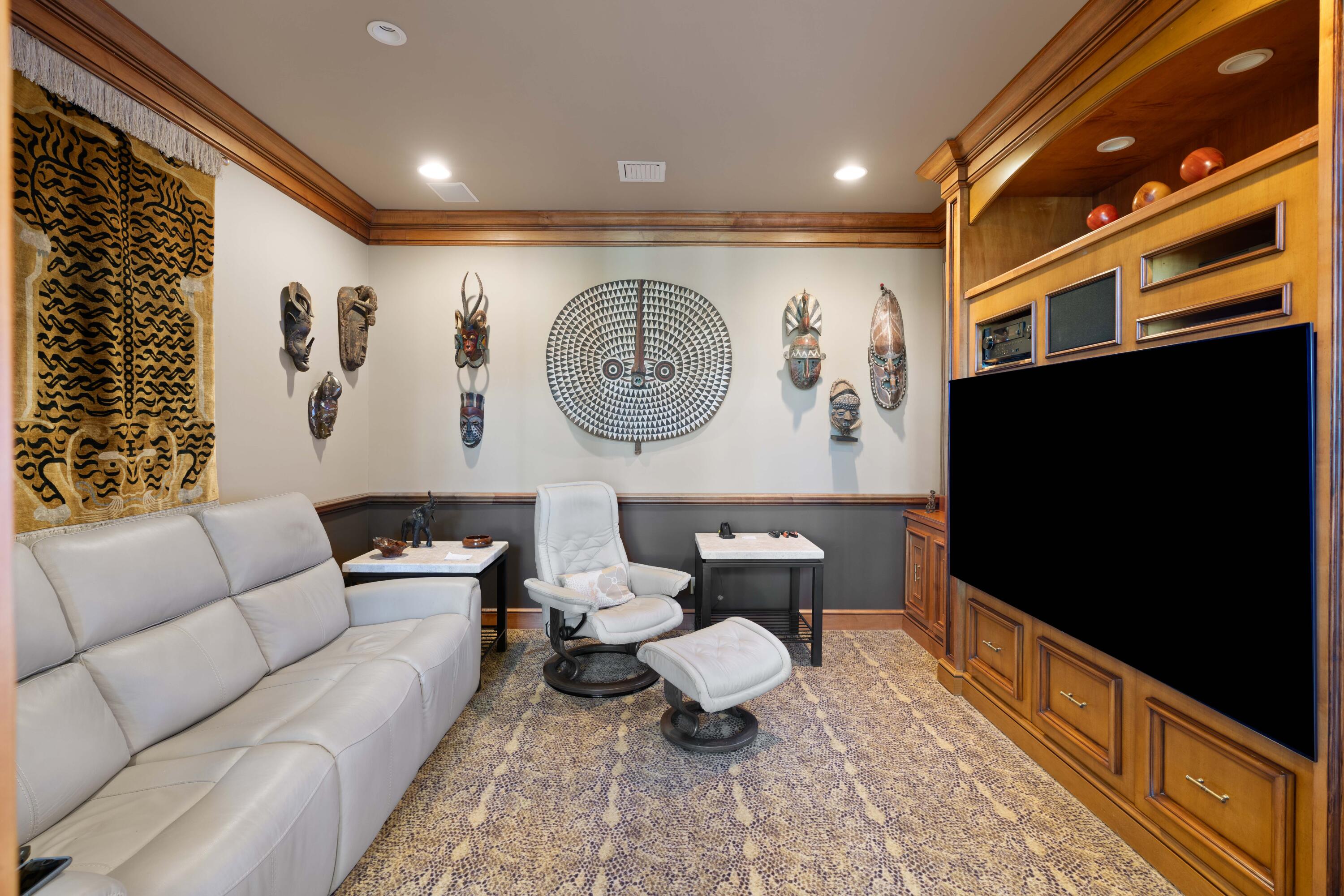 FRENCHMANS CREEK - Residential