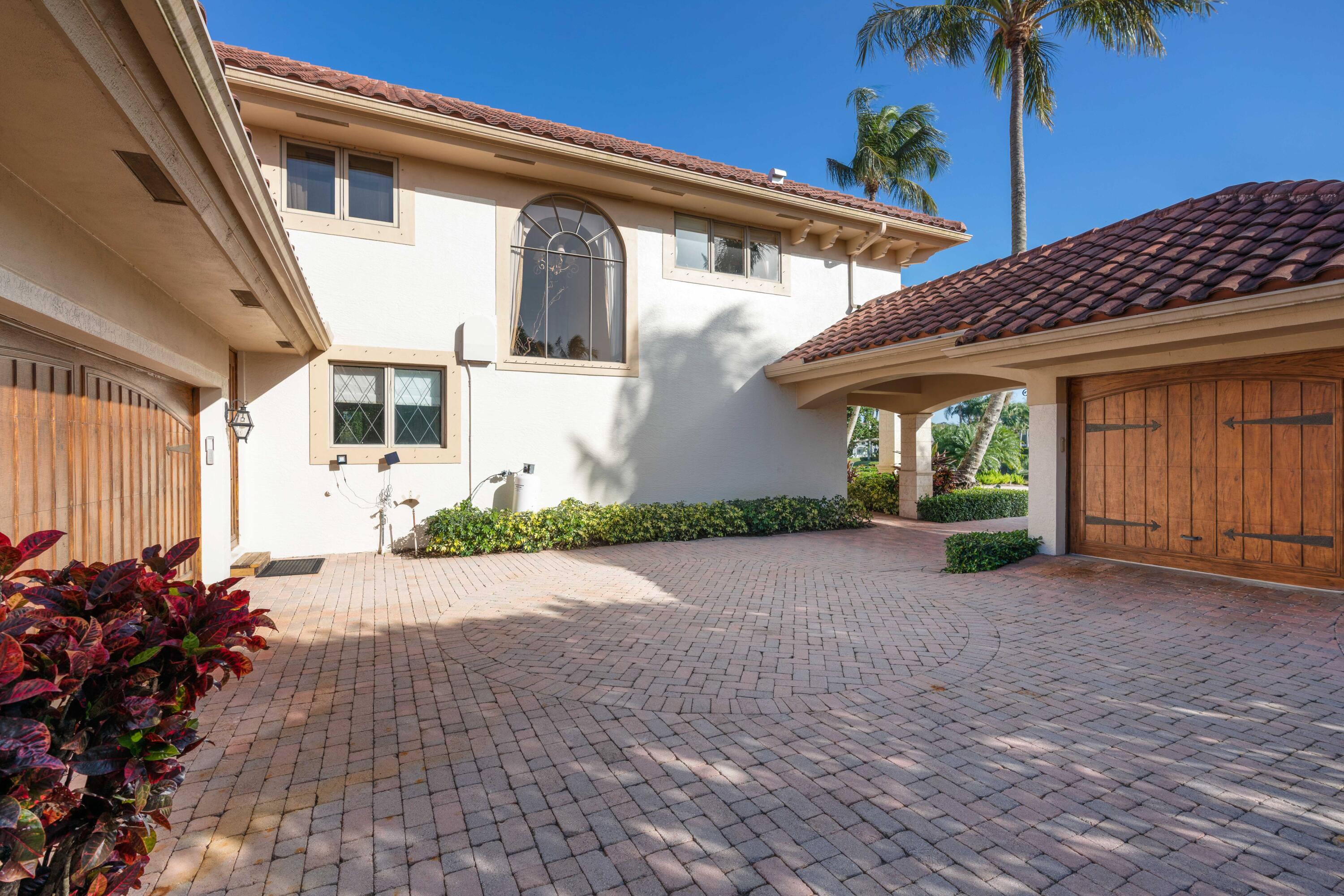 FRENCHMANS CREEK - Residential