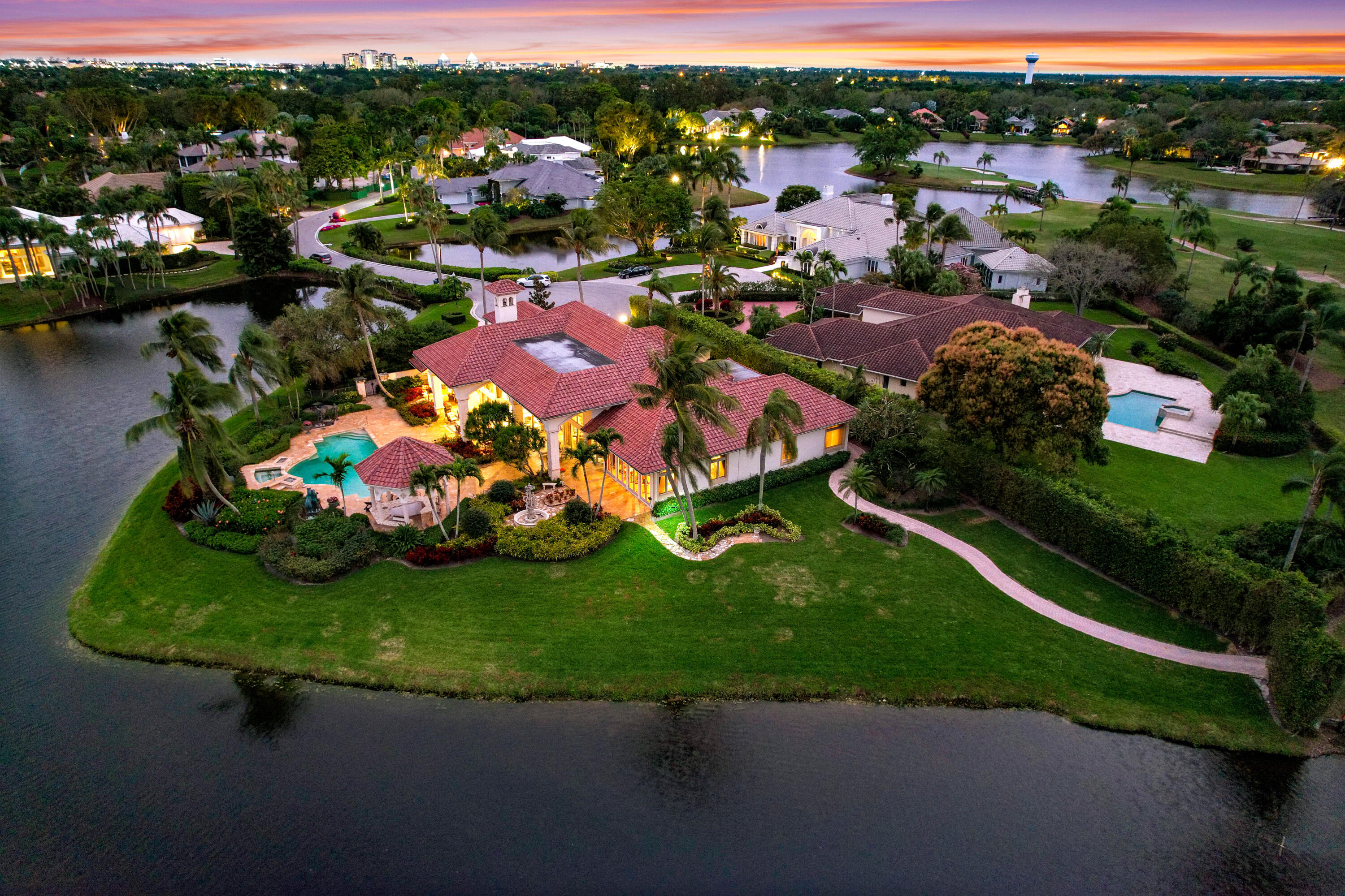 FRENCHMANS CREEK - Residential