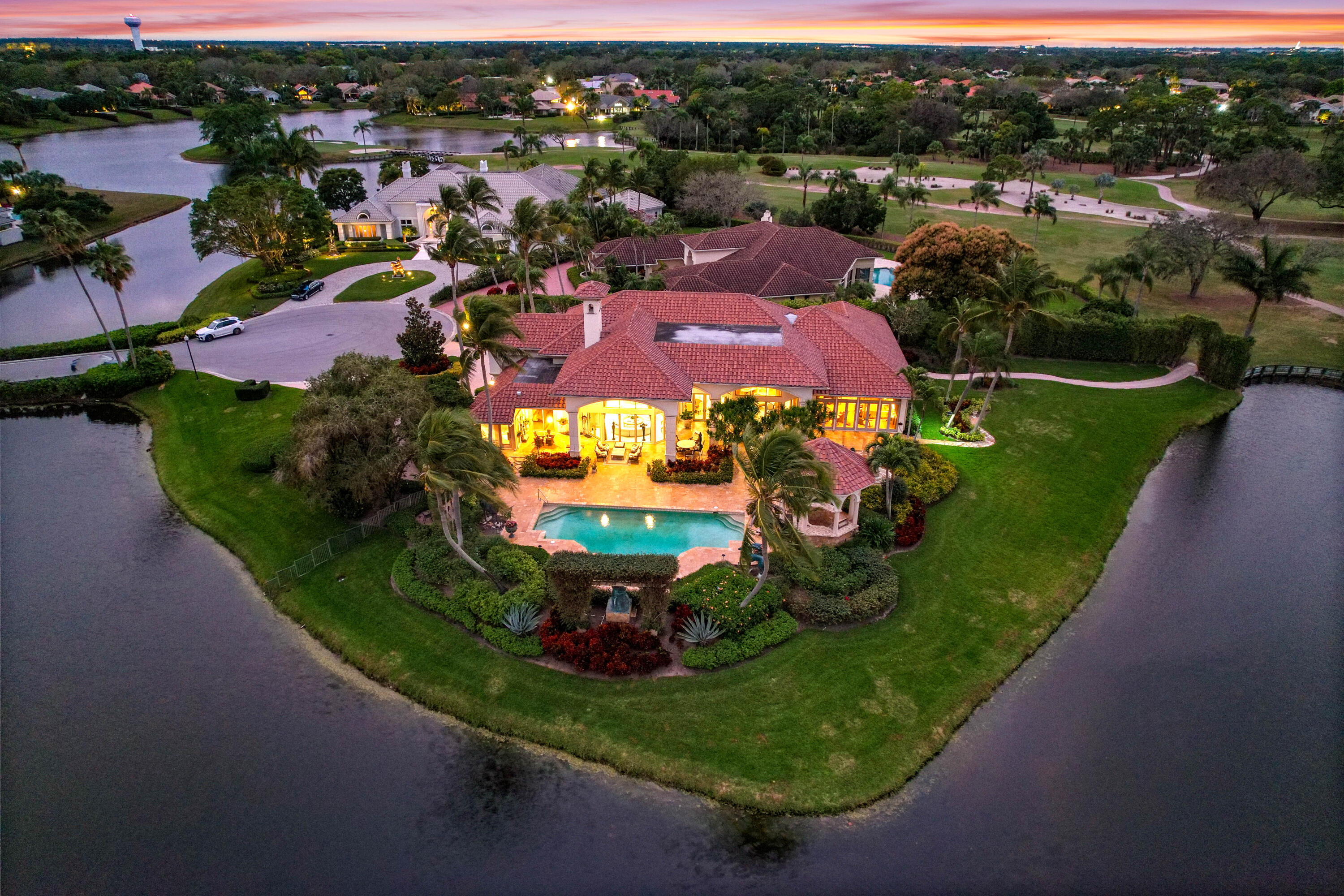 FRENCHMANS CREEK - Residential