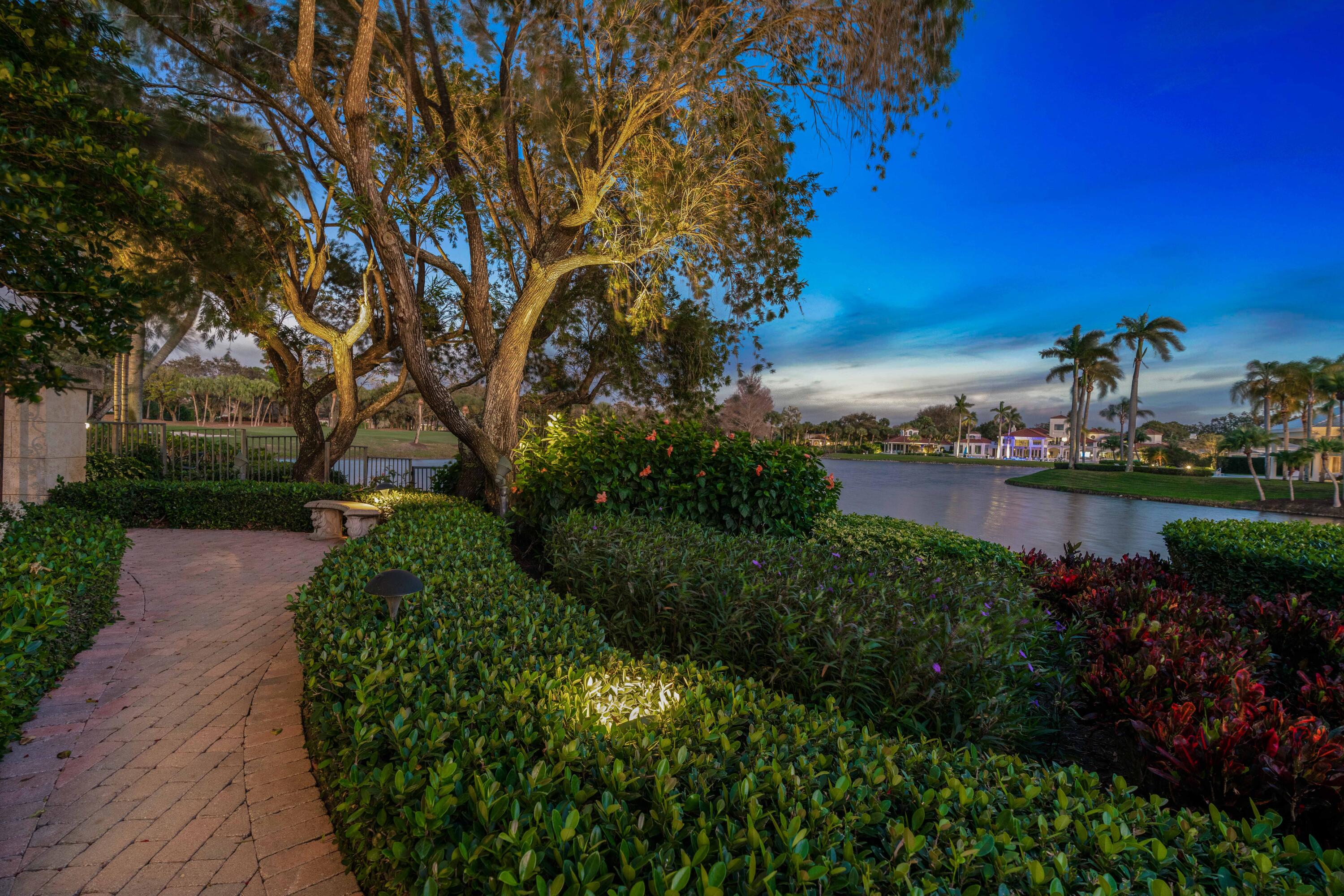 FRENCHMANS CREEK - Residential