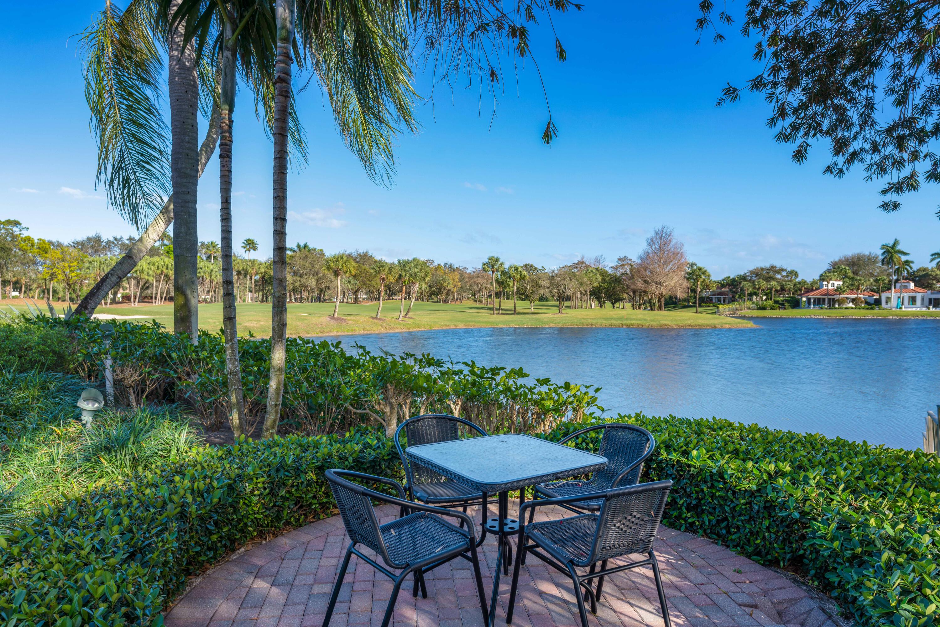 FRENCHMANS CREEK - Residential