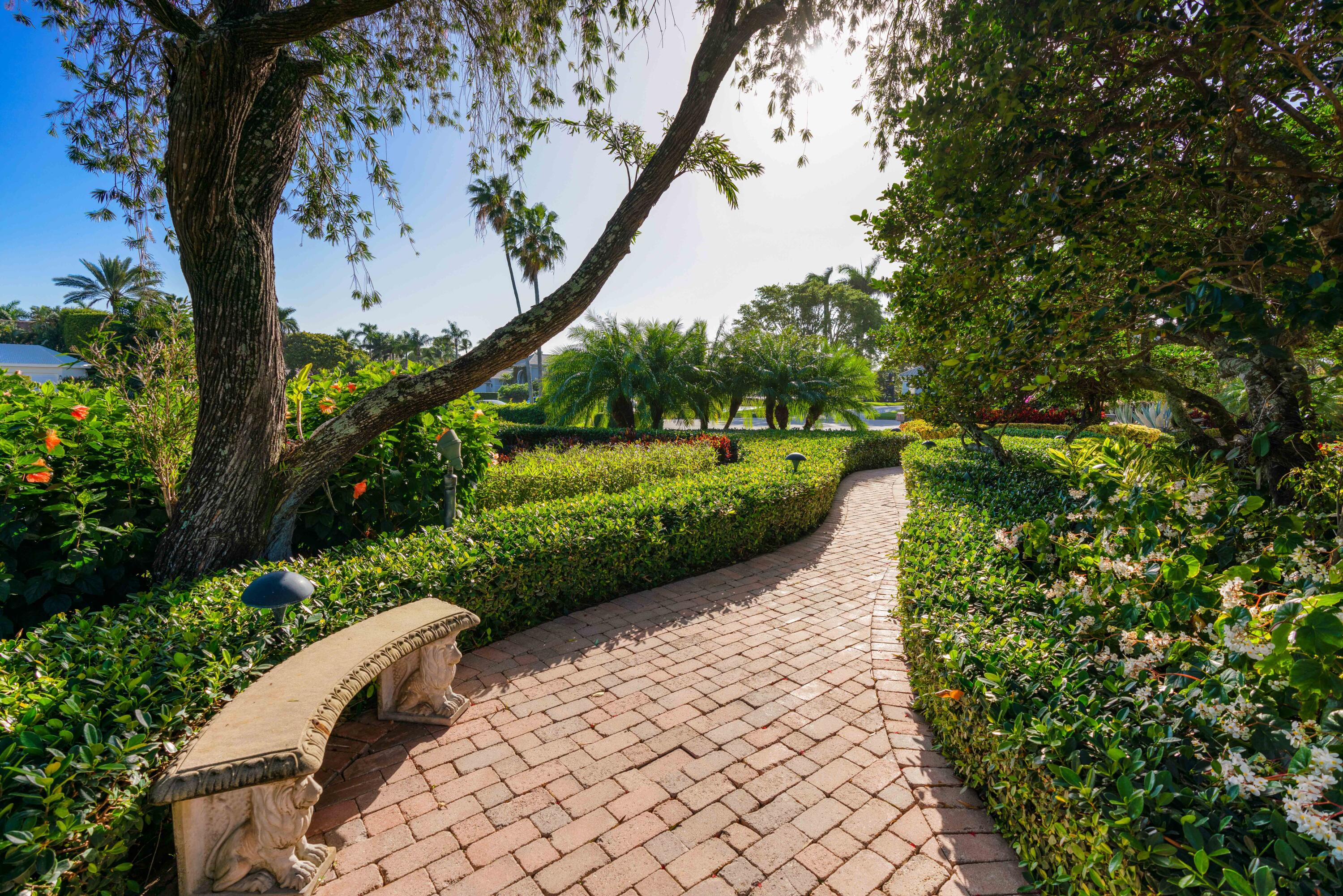 FRENCHMANS CREEK - Residential