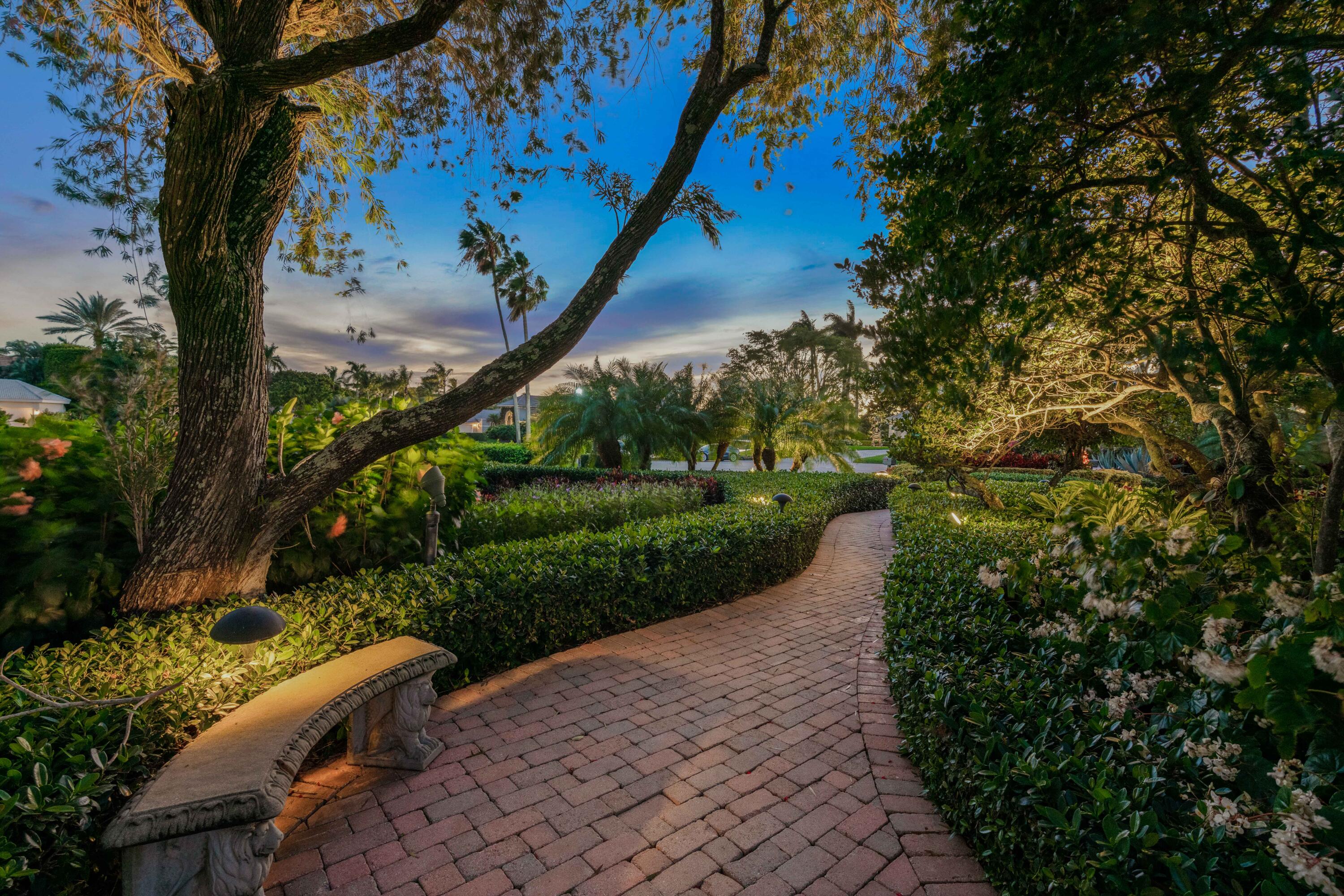 FRENCHMANS CREEK - Residential